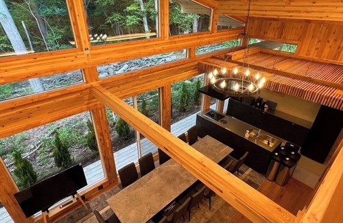 Oiwake House | Newly built log house for rent for up to 14 people/Kitasakugun Nagano