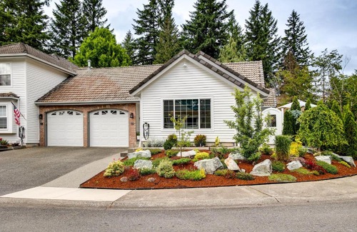 Maple Valley House | Newly Built Maple Valley Vacation Rental with Patio!