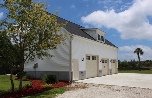Edisto Island Apartment | Newly Constructed Garage Apartment w/Marsh Views; 3 Miles to Beach; CableTV/WiFi