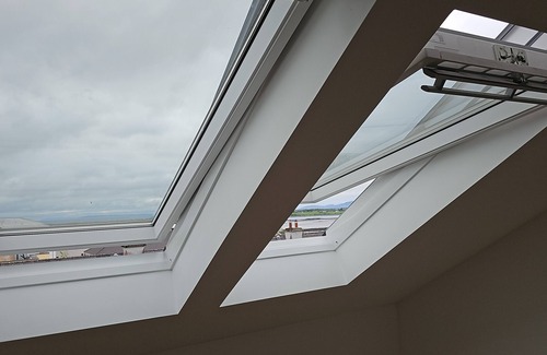 Roscoe House | Newly converted attic room with private en-suite. 5 mins to Galway racecourses