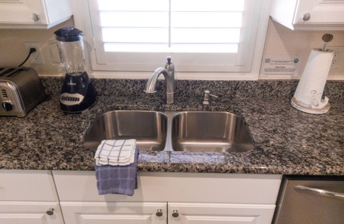 Fruitland Park House | Newly Furnished 2 Bedroom, 1 1/2 Bath House With 2 Porches Close To The Villages