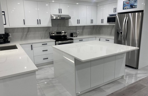 Newton House | Newly Redesigned and Spacious Home in Surrey