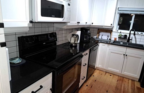 Gravenhurst Cottage | Newly refurbished cottage on beautiful Turtle Lake