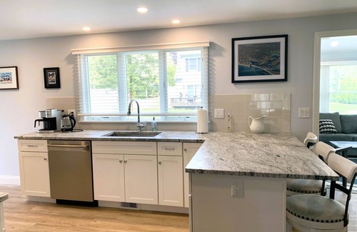 Hyannis Port House | Newly Remodeled 3 Bedroom 2.5 Bath House, 1/2 Mile to Beach. Sleeps 9, with AC and Beach Pass.