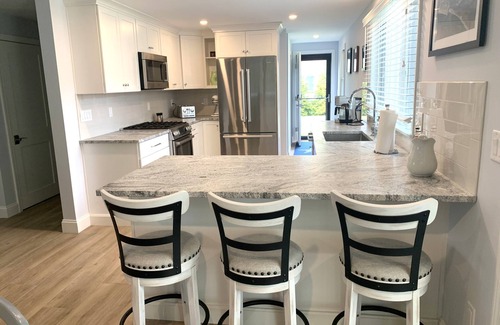 Hyannis Port House | Newly Remodeled 3 Bedroom 2.5 Bath House, 1/2 Mile to Beach. Sleeps 9, with AC and Beach Pass.