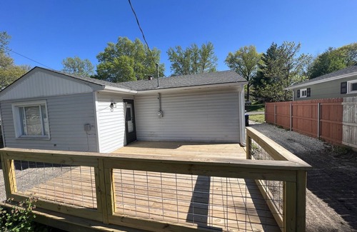 Topeka House | Newly remodeled 3br/1ba home~SW Topeka location~Sleeps 6