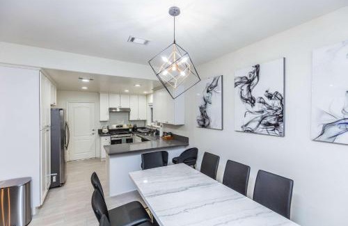 East Pasadena House | Newly Remodeled 5B4B 2 mile from the Rose Parade