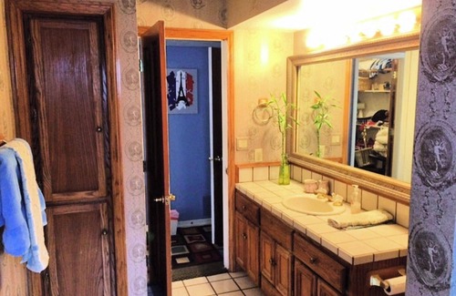 Val Vista Lakes House | Newly Remodeled Beautiful Suite on the Water