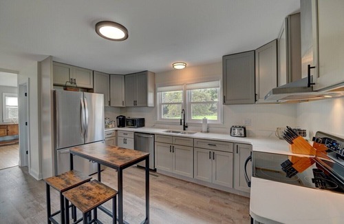 Central Bridge House | Newly remodeled country house