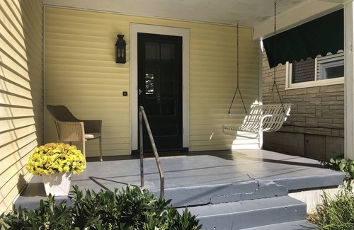Lexington House | Newly remodeled home central to downtown!