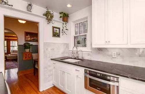Kutzky Park House | Newly remodeled home 1 block to Mayo & St. Mary's