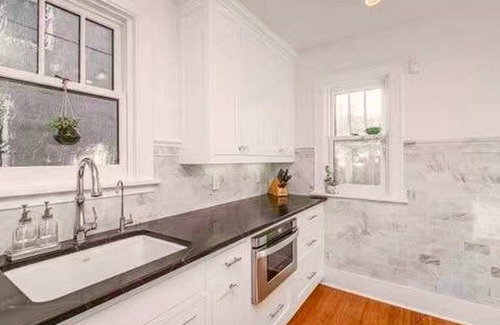 Kutzky Park House | Newly remodeled home 1 block to Mayo & St. Mary's