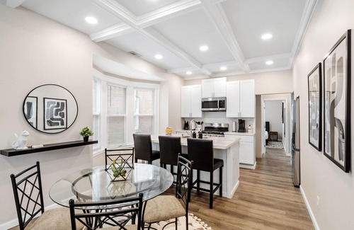 St. Louis Apartment | Newly Remodeled/King Bed Oasis/Wash-U & Clayton