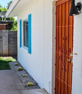 Camelback East House | Newly Remodeled Mid Century Saguaro House (36)
