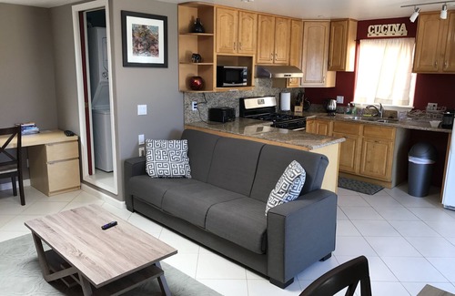 Ingleside Cottage | Newly Remodeled Private Garden Cottage