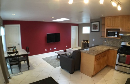 Ingleside Cottage | Newly Remodeled Private Garden Cottage