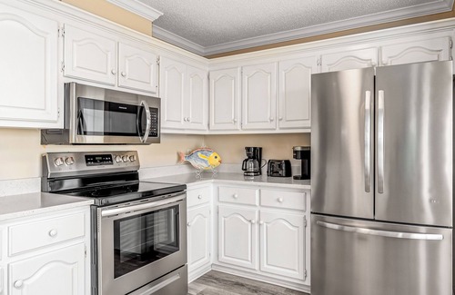 Silver Cay House | Newly remodeled bay view home with high-speed WiFi, central AC, and gas grill