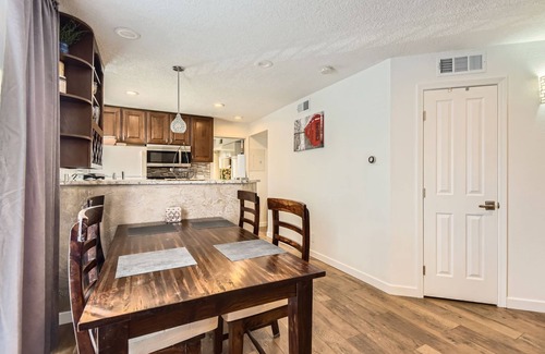 Englewood Apartment | NEWLY RENOVATED 1BR RETREAT