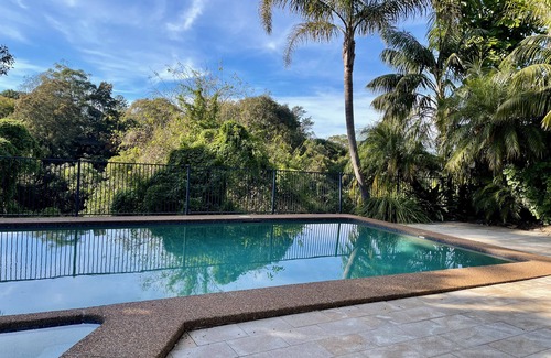 Randwick Apartment | Newly renovated 2 bedroom with pool and oceanviews