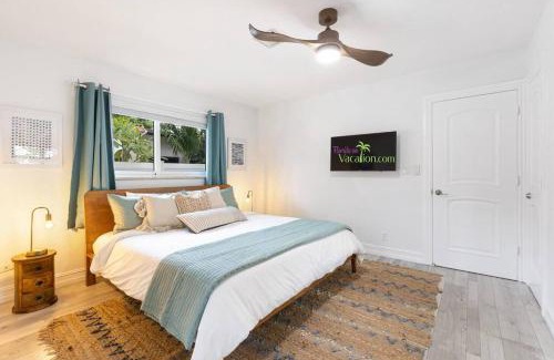 Santa Barbara Estates House | Newly renovated 3 bedrooms near the beach and res1