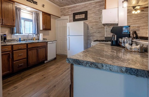Hermitage House | Newly renovated 3-bedroom 2-full bath 2-Story house close to beautiful Buhl Park