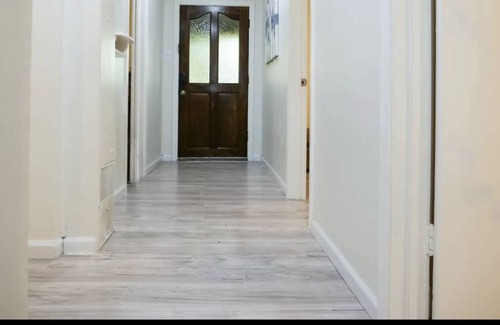 Eastern Division House | Newly Renovated 3br/2b-The Laredo House!