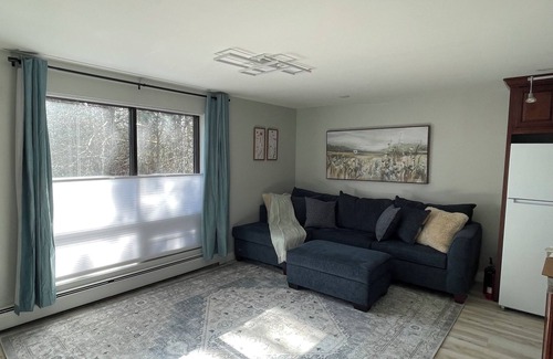 Derby Center Apartment | Newly renovated apartment in Derby central to lakes, restaurants and shopping.
