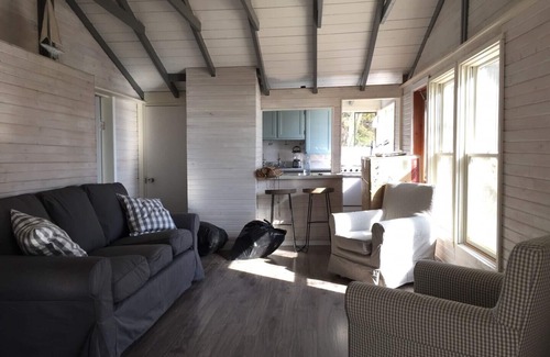 Ashfield-Colborne-Wawanosh Cottage | Newly-Renovated Beach Front Escape