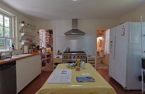 West Tisbury House | Newly Renovated Charming West Tisbury Retreat
