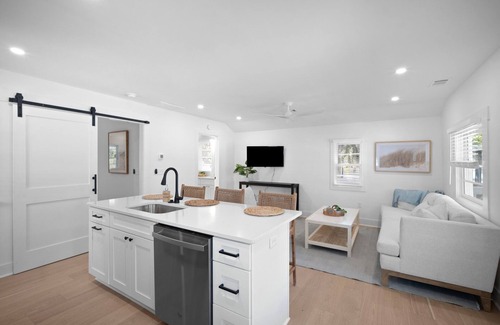 Northwest Quadrant House | Newly Renovated Coastal Cottage - Downtown Beaufort