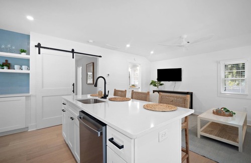 Northwest Quadrant House | Newly Renovated Coastal Cottage - Downtown Beaufort