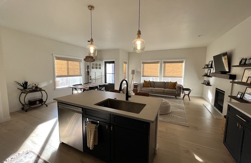 Redmond House | Newly Renovated: Experience Redmond Charm near Deschutes + Sunsets
