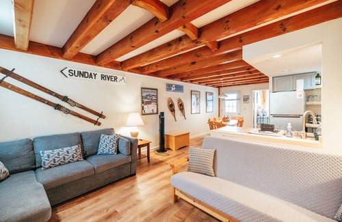 Sunday River Area Apartment | Newly Renovated/Furnished Condo, just 3 min to Sunday River!