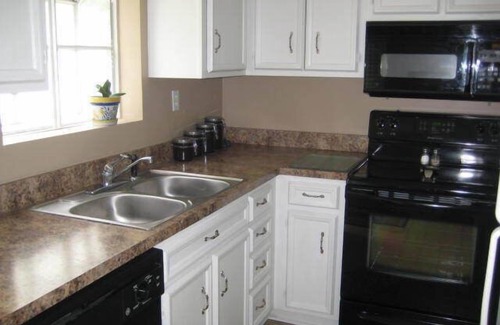 Jeffersontown Condo | Newly Renovated - Great For Couple - - Quiet East End Neighborhood