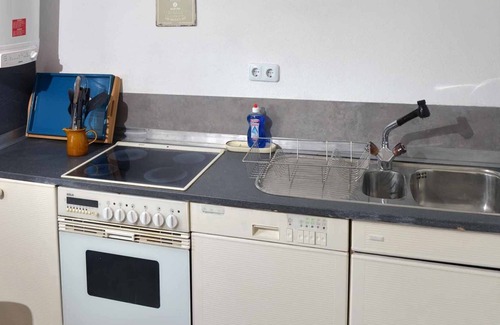 Mainleus Apartment | Newly renovated hiking hut on the Main Cycle Path for up to 8 people