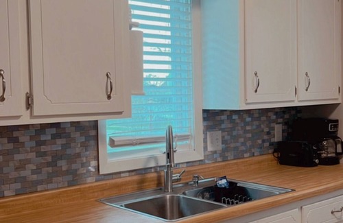 St. Paul House | Newly Renovated Home located in a quiet and safe neighborhood in Saint Paul, MN