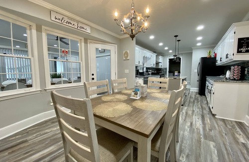 Lilburn House | Newly Renovated Home w/Guest House & Game Room — 5 min from Stone Mountain!