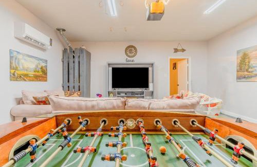 Frisco House | Newly Renovated Home with Spacious Interior & Backyard Pool - Perfect for Families!