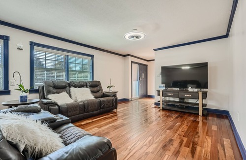 Loganville House | Newly renovated private house with huge backyard near City of Grayson.