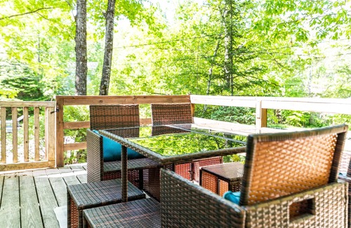 Conway House | Newly Renovated Private Home-minutes from Outlets and Skiing