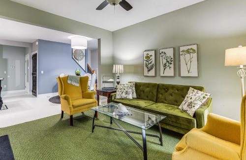 Tonawanda House | Newly Renovated Private Cottage Near Niagara River