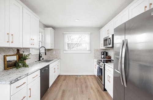 Brownsburg House | Newly Renovated Retreat 30mins to Downtown Indy