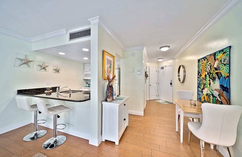Captiva Condo | Newly Renovated South Seas Villa with Pool