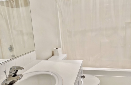 Issaquah Highlands Apartment | Newly renovated studio In Issaquah Long-Term Rental