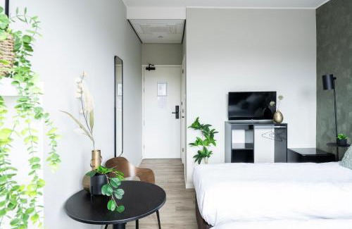 Raamsdonksveer Apartment | Newly Renovated Suite, Free Parking