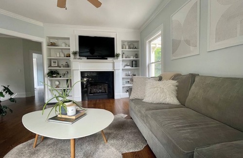 Nonantum Condo | Newly Updated Condo