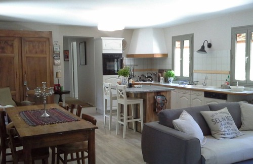Saint-Cirq-Lapopie Cottage | 'Next Door' Near Saint Cirq Lapopie (15 km)