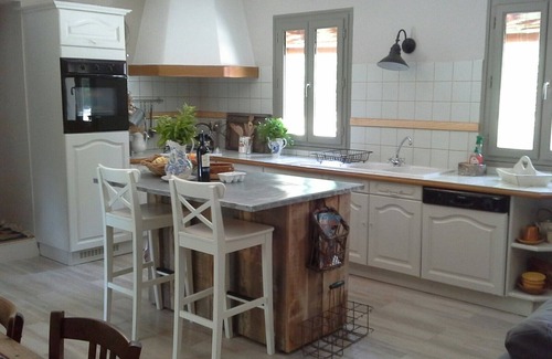 Saint-Cirq-Lapopie Cottage | 'Next Door' Near Saint Cirq Lapopie (15 km)
