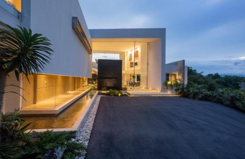 Pereira Villa | Next Level Luxury Pereira House Pool and Cinema with a Built Area of 850 m2 on a 3600 m2 Lot