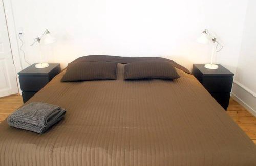 Copenhagen City Centre Apartment | Next to New Harbor/3 BR & 2 Bath Rooms